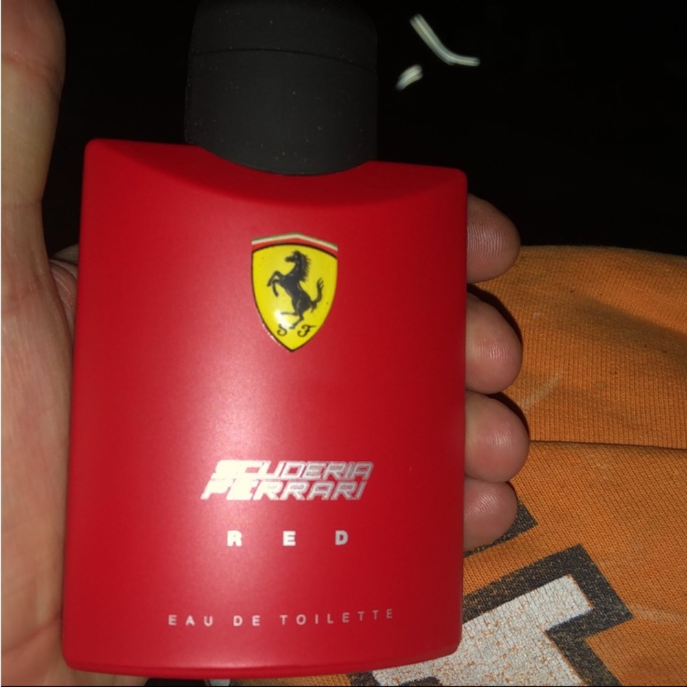 Scuderia Ferrari red 4.2 oz new